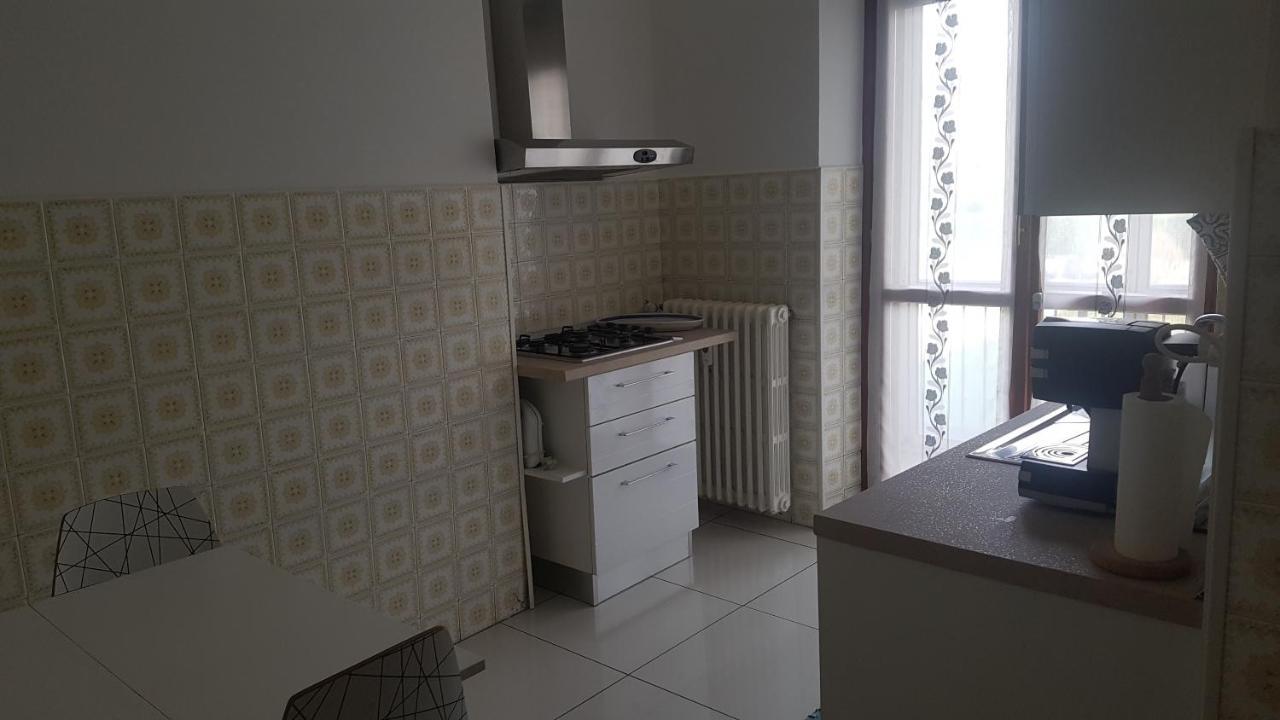 Casa Del Tennis Ивреа Екстериор снимка