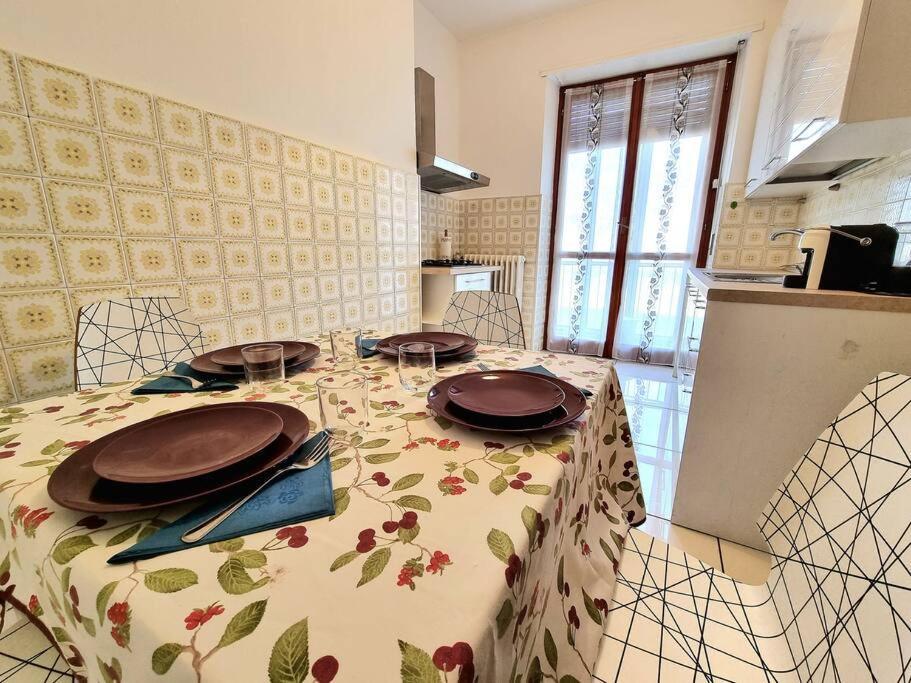 Casa Del Tennis Ивреа Екстериор снимка