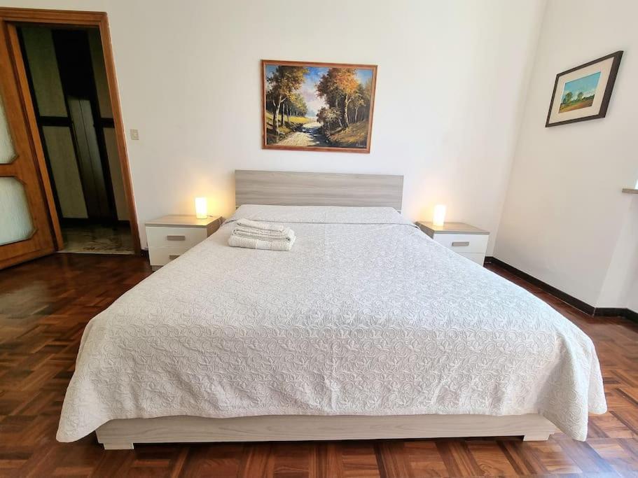 Casa Del Tennis Ивреа Екстериор снимка